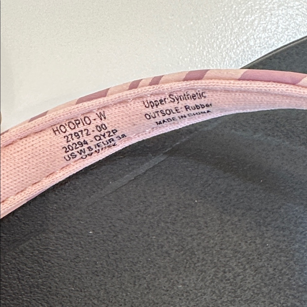 New Olukai Women’s Kulapa Kai Pink/Black Flip Flops. Size 8. - Picture 5 of 5